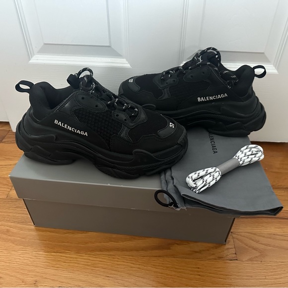 Balenciaga sneakers - Picture 1 of 2